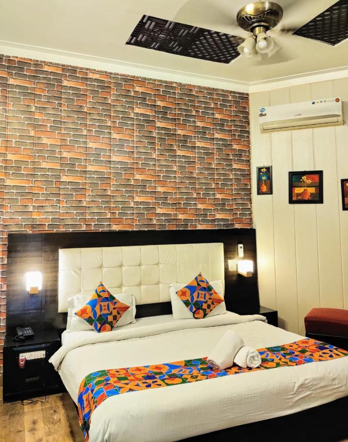 Heritage Hotel Lucknow Exterior photo